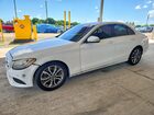 2018 Mercedes-benz C 300 White vin: 55SWF4JB5JU238637