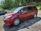 2017 Toyota Sienna Xle 7-passenger Red vin: 5TDDZ3DC2HS150424