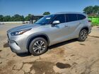 2020 Toyota Highlander Xle Silver vin: 5TDGZRAH3LS508445