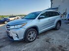 2017 Toyota Highlander Xle Серебряный vin: 5TDJZRFH8HS508995
