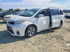 2018 Toyota Sienna Le White vin: 5TDKZ3DC4JS960957