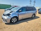 2018 Toyota Sienna Le Серебряный vin: 5TDKZ3DC6JS952441