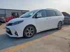 2018 Toyota Sienna Se Premium 8-passenger White vin: 5TDXZ3DC2JS927882