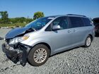 2016 Toyota Sienna Xle 8-passenger Silver vin: 5TDYK3DC6GS701913