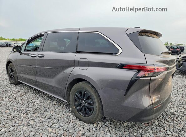 2022 TOYOTA SIENNA XLE