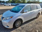 2017 Toyota Sienna Xle 8-passenger White vin: 5TDYZ3DC6HS826522
