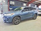2018 Toyota Highlander Le Plus Синий vin: 5TDZZRFH9JS241083