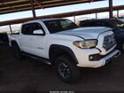 2017 Toyota Tacoma Trd Off Road Белый vin: 5TFCZ5AN2HX116541