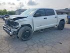 2016 Toyota Tundra Crewmax Sr5 White vin: 5TFEM5F15GX101477