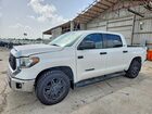 2021 Toyota Tundra Crewmax Sr5 White vin: 5TFEY5F10MX289633