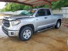 2018 Toyota Tundra Sr5 Серебряный vin: 5TFRY5F18JX242136