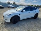 2021 Tesla Model Y White vin: 5YJYGDEE8MF218267