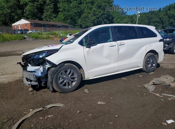 2025 TOYOTA SIENNA LE