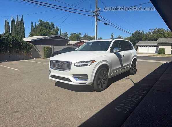 2025 VOLVO XC90 PLUS