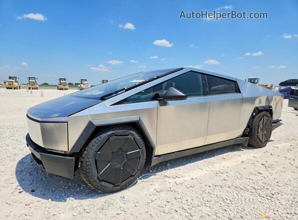 2025 TESLA CYBERTRUCK