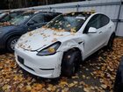 2024 Tesla Model Y Белый vin: 7SAYGAEE7RF157373