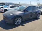 2024 Tesla Model Y Gray vin: 7SAYGAEE8RF027960