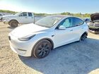2024 Tesla Model Y White vin: 7SAYGDEE2RF160635