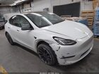 2022 Tesla Model Y Long Range Dual Motor All-wheel Drive White vin: 7SAYGDEE5NF355364