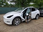 2022 Tesla Model Y Белый vin: 7SAYGDEE5NF422559