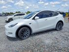 2024 Tesla Model Y Белый vin: 7SAYGDEE8RA240261