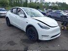2022 Tesla Model Y Long Range Dual Motor All-wheel Drive White vin: 7SAYGDEE9NF535737