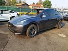 2024 Tesla Model Y Gray vin: 7SAYGDEEXRF195603