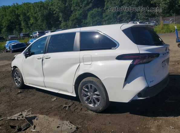 2025 TOYOTA SIENNA LE