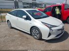 2017 Toyota Prius Three White vin: JTDKARFU2H3039543