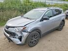 2018 Toyota Rav4 Se Silver vin: JTMJFREV9JJ240378