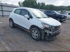 2018 Chevrolet Trax Ls White vin: KL7CJKSB3JB578178