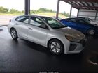 2018 Hyundai Ioniq Hybrid Blue Silver vin: KMHC65LC8JU075159