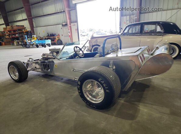 1973 VOLKSWAGEN SUPER BEETLE