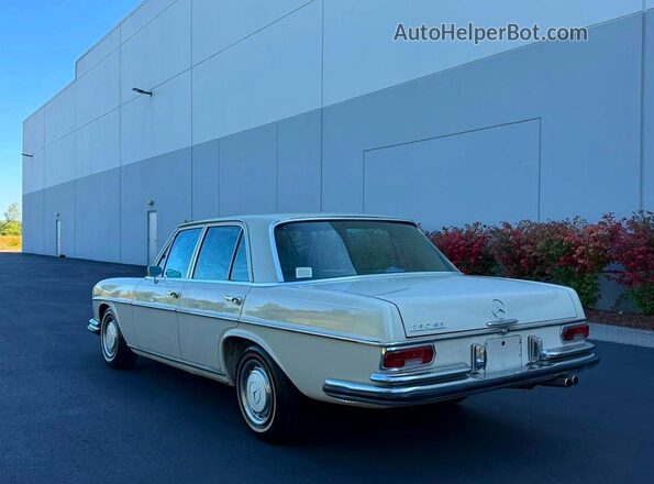 1967 MERCEDES-BENZ 250SE AUTOMATIC