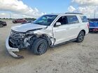 2019 Ford Expedition Xlt White vin: 1FMJU1HTXKEA02191