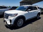 2025 Ford Explorer Active White vin: 1FMUK8DH8SGC07493