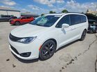 2018 Chrysler Pacifica Limited White vin: 2C4RC1GG9JR339645