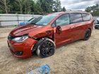 2018 Chrysler Pacifica Hybrid Touring L Orange vin: 2C4RC1L72JR340707