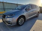 2021 Chrysler Pacifica Hybrid Touring Silver vin: 2C4RC1R75MR585688