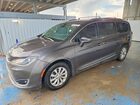 2018 Chrysler Pacifica Touring L Gray vin: 2C4RC1BG4JR120244