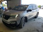 2021 Honda Pilot Silver vin: 5FNYF5H24MB031599