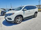 2018 Honda Pilot Touring White vin: 5FNYF6H92JB037822