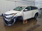 2017 Toyota Highlander Le Plus White vin: 5TDBZRFH5HS378694
