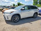 2018 Toyota Highlander Xle White vin: 5TDJZRFH7JS553075