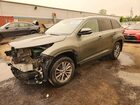 2018 Toyota Highlander Xle Green vin: 5TDJZRFH7JS910898