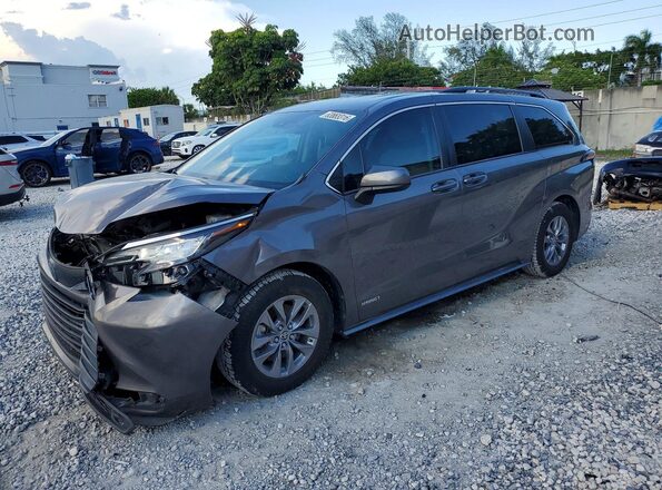 2021 TOYOTA SIENNA LE