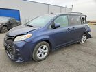 2018 Toyota Sienna Le Blue vin: 5TDKZ3DC1JS923607