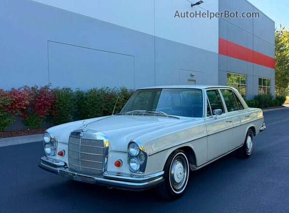 1967 MERCEDES-BENZ 250SE AUTOMATIC