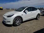 2022 Tesla Model Y White vin: 7SAYGAEE2NF570361