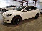 2024 Tesla Model Y Белый vin: 7SAYGDEE2RA240059